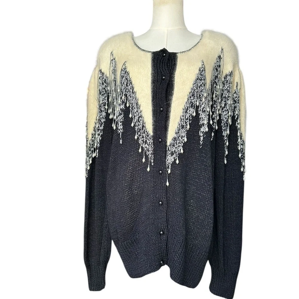 Magnolia Vintage Womens Cardigan Sweater Black Silver Beads Embellished 80’s Med